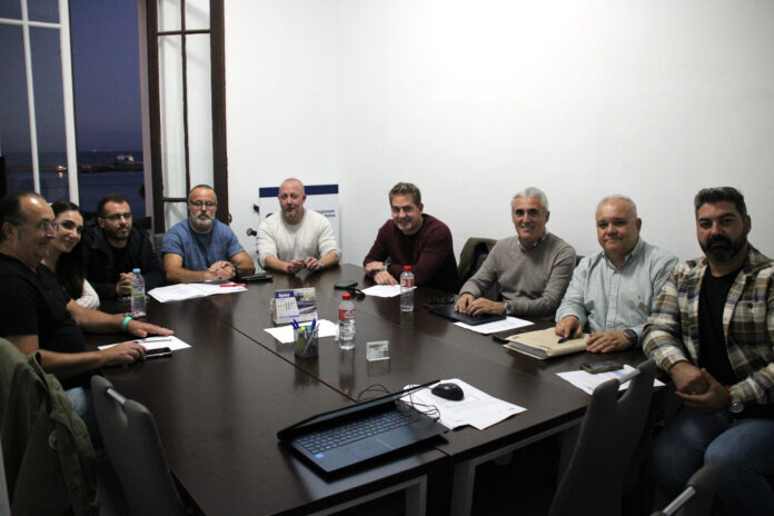 F9989138-497F-4C96-BB03-ACFE846E38D2