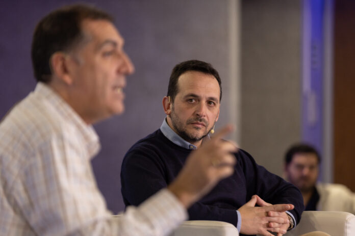 6D426CF6-DEBE-4290-8CA9-8C18ED04D409