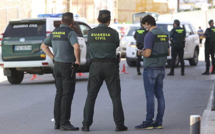 Guardias-civiles-operacion-reciente-Sevilla_1609349726_143603001_1200x675-1080x675